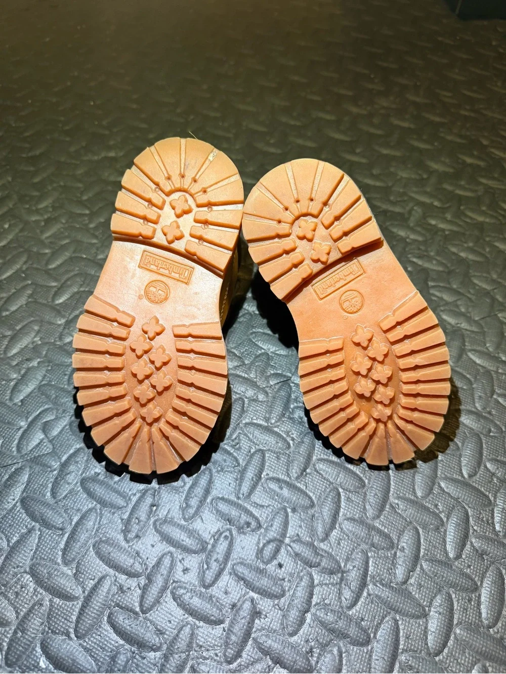 Timberland Kids Wheat/Tan Nubuck Ankle Boots  Size 7c Worn 6x  No box